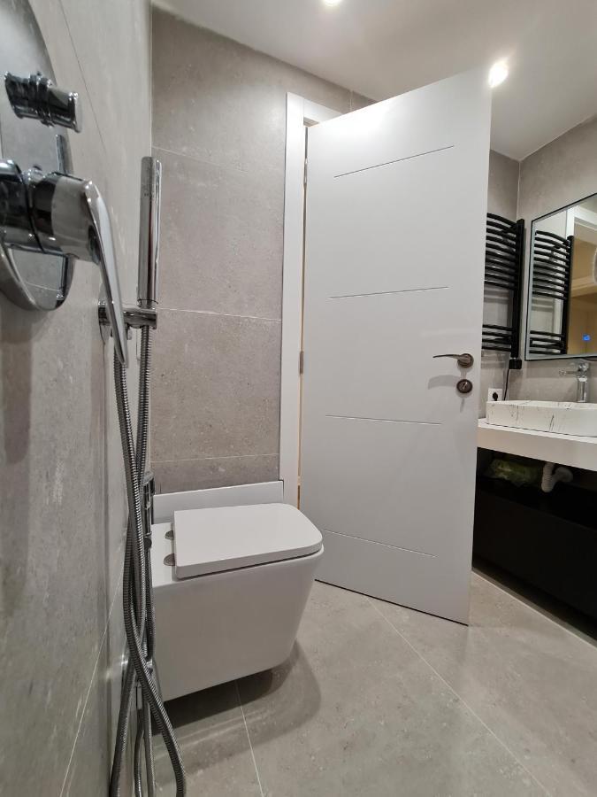 Adore - Modern Apartment تيرانا المظهر الخارجي الصورة