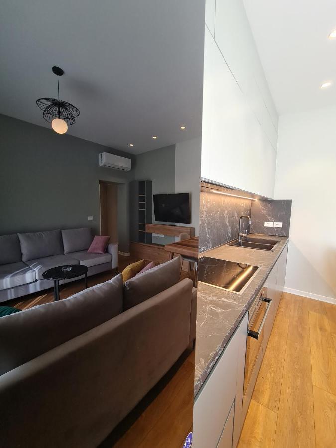 Adore - Modern Apartment تيرانا المظهر الخارجي الصورة